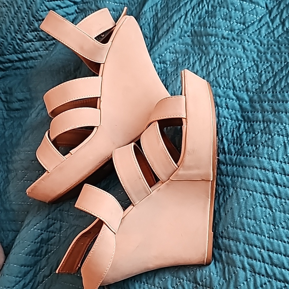 Tan wedges - Picture 6 of 6